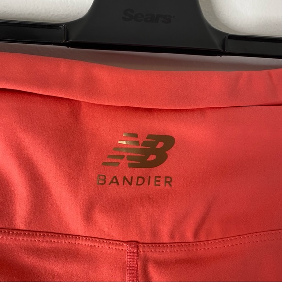 New Balance x Bandier Move Her World Ultra HR Tight - Picture 10 of 13